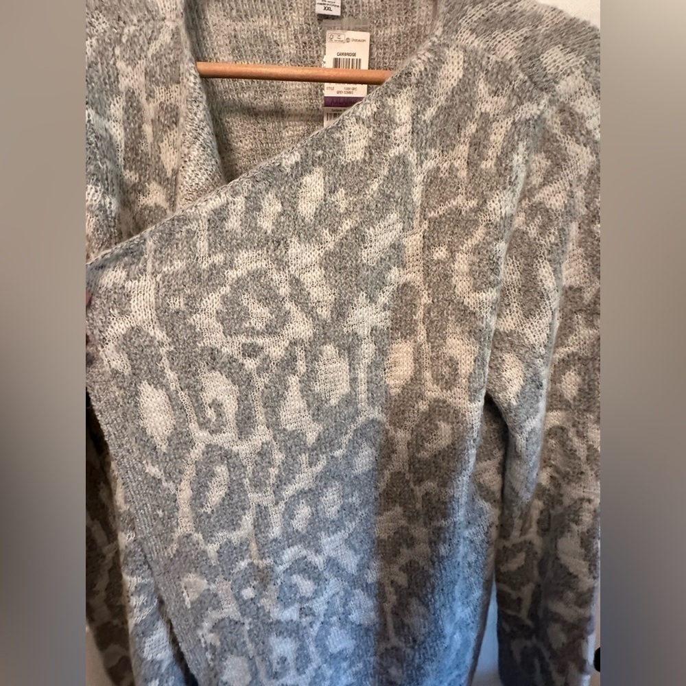 Bar III Grey Animal Print Drape Open Cardigan - Picture 6 of 6